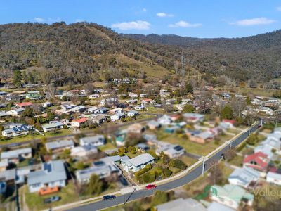 14 Beauty Avenue , Mount Beauty
