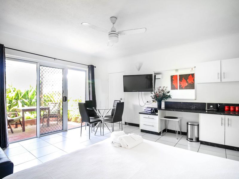 Apartment 120 / 6 Beach Road, Dolphin Heads