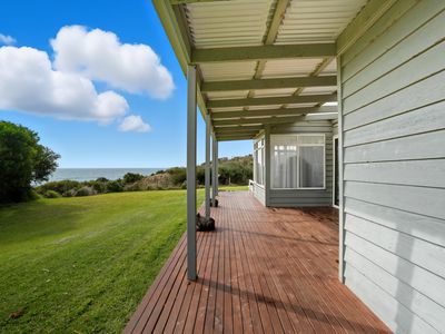 11 Mariner Court, Low Head