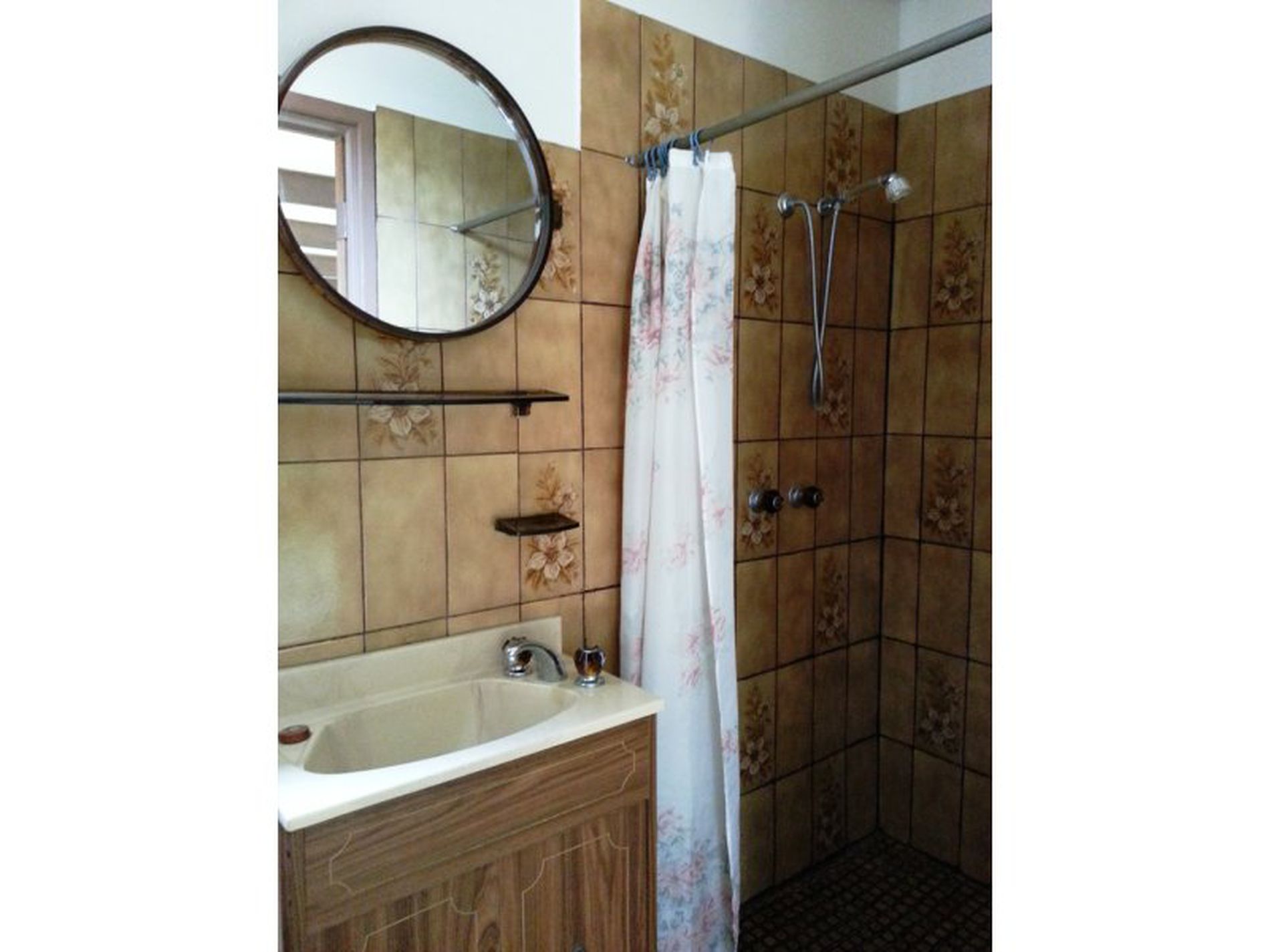 69 Press Road, Brooklyn Park