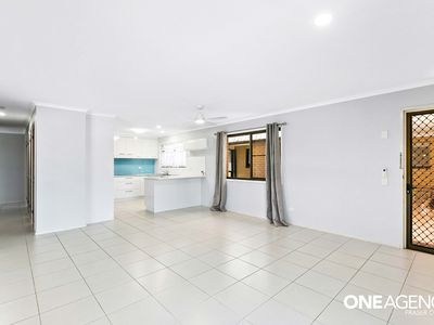 6 / 6 Dayman Street, Urangan