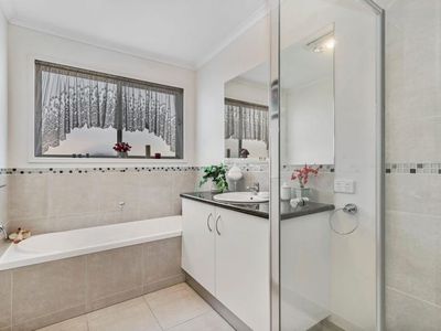 6 Sovereign Gardens, Kangaroo Flat