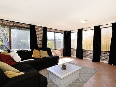 34 Hawker Street , Safety Bay