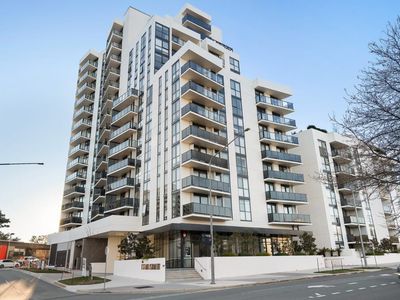 711 / 90 Swain St, Gungahlin