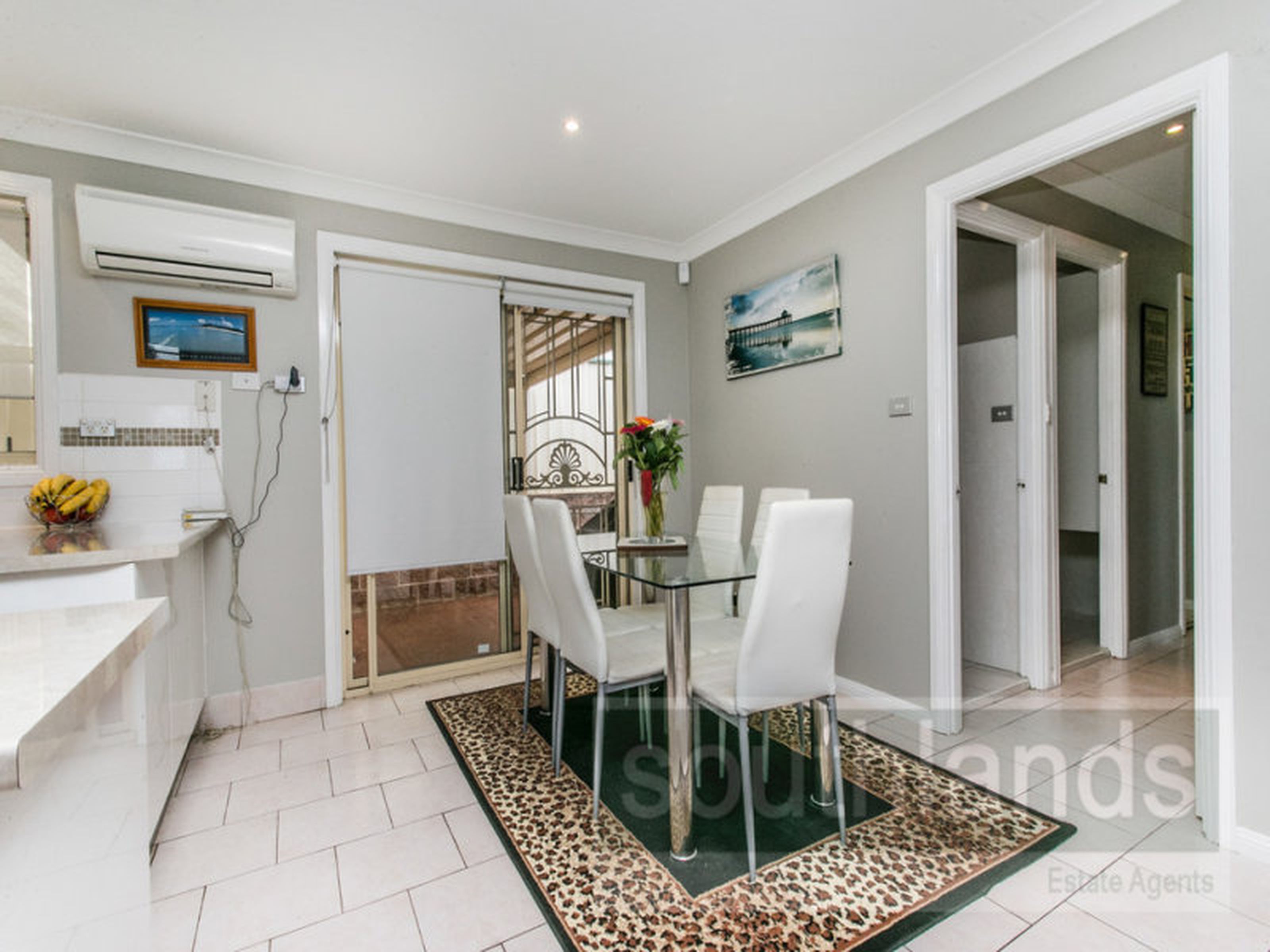 1 Barronfield Drive, GLENMORE PARK
