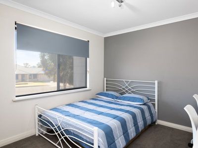 1 / 3 Kuwarra Lane, Karlkurla