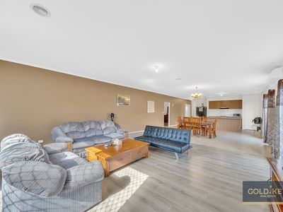 4 Kayla Avenue, Tarneit