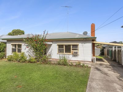 23 Cambra Road, Belmont