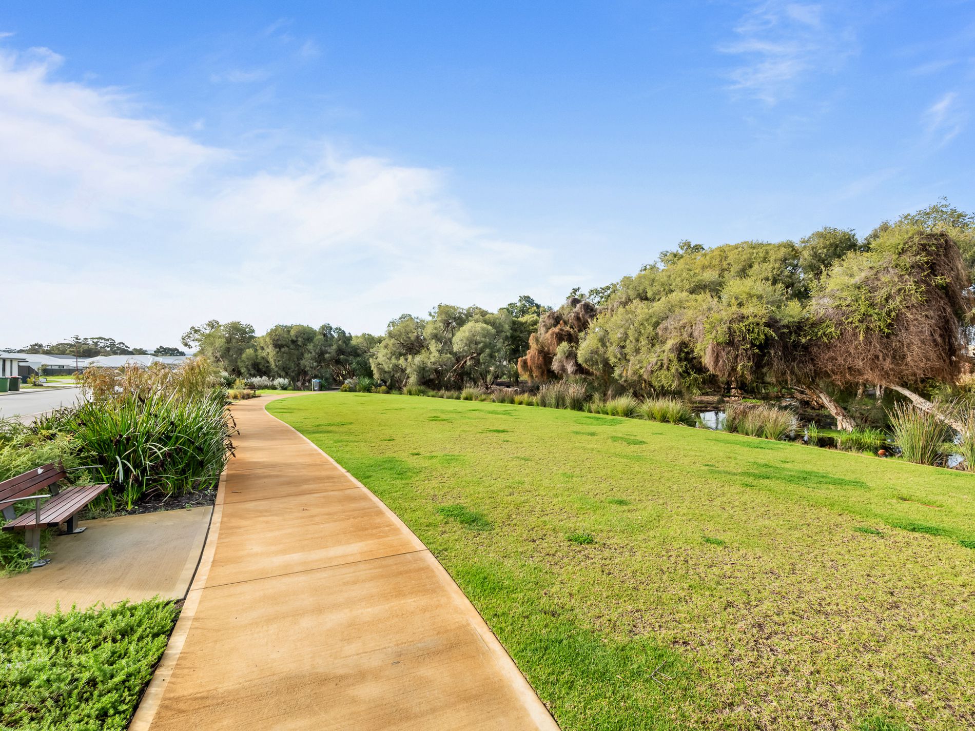 21 Barnevelder Bend, Southern River