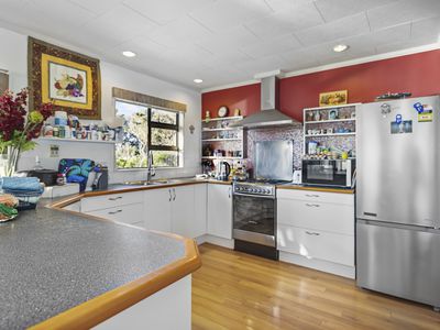 24 Scott Avenue, Otaki Beach