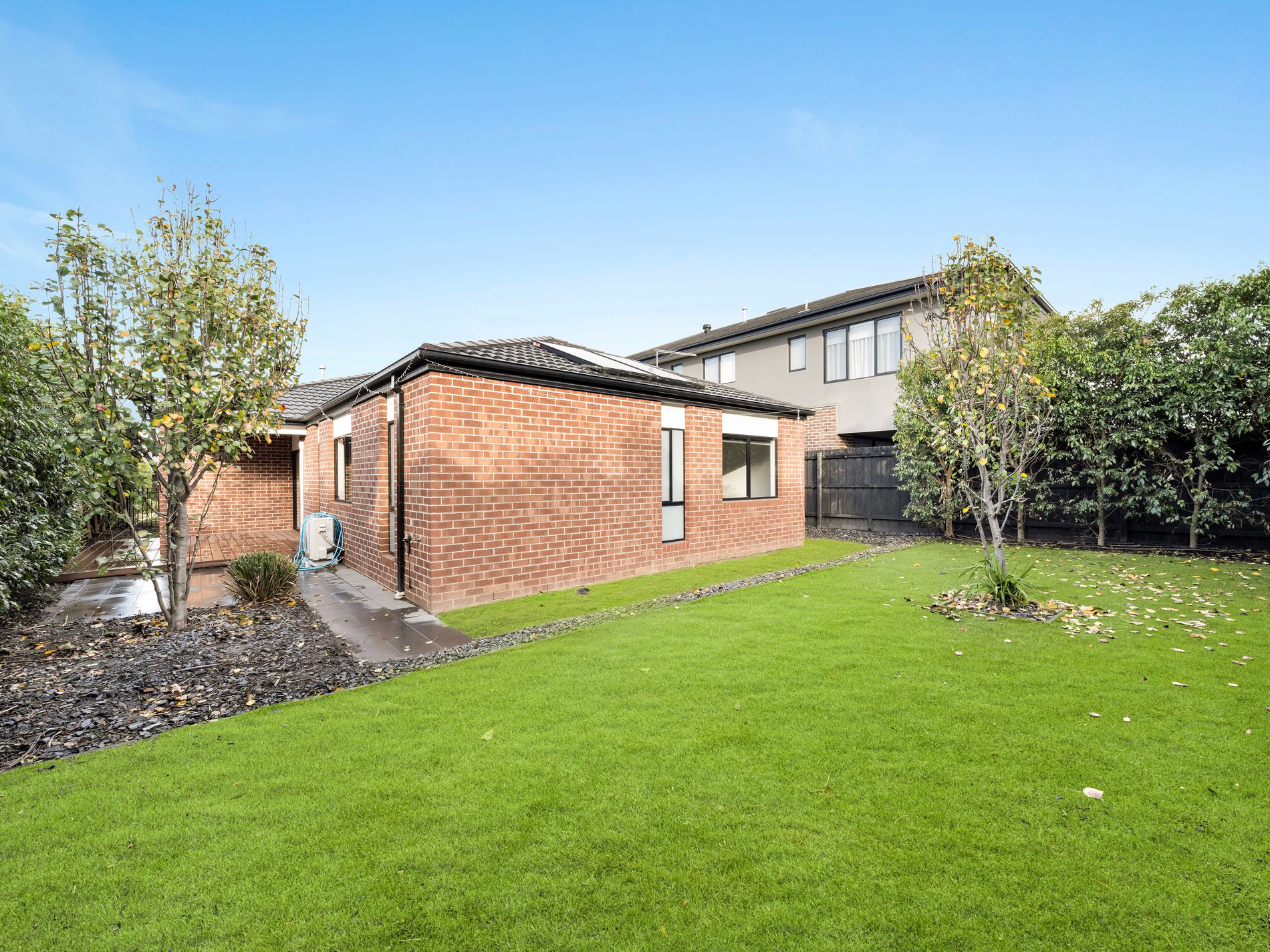 8 Rothesay Ave, Clyde