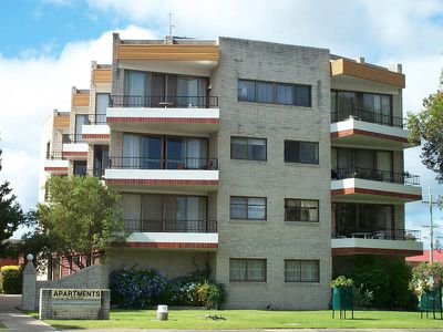 12 / 16-20 West Street, Forster