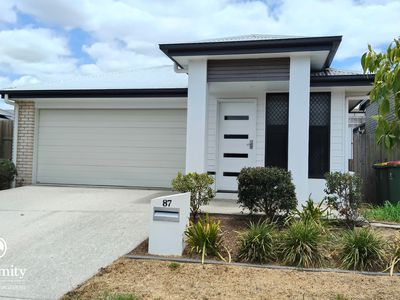 87 Johnson Circuit, Ripley
