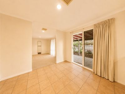 1 / 13 Graham Road, Carrum