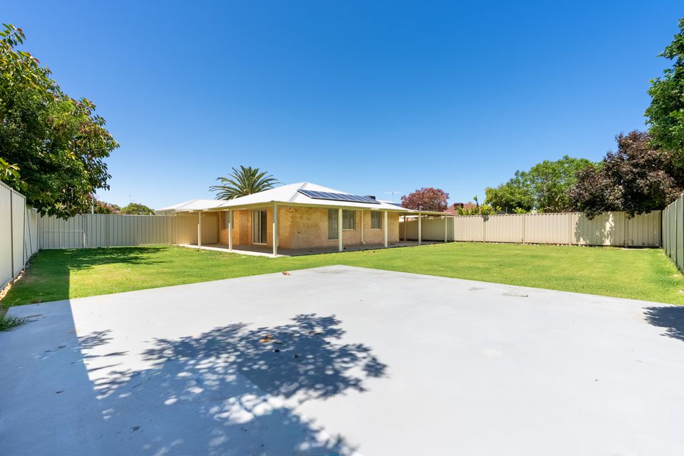 6 Coronata Drive, Warnbro