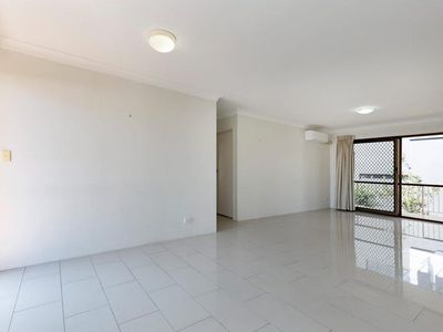 2 / 30 Augustus Street, Toowong