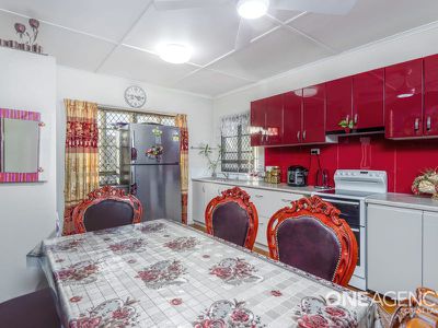 77 Deodar St, Inala