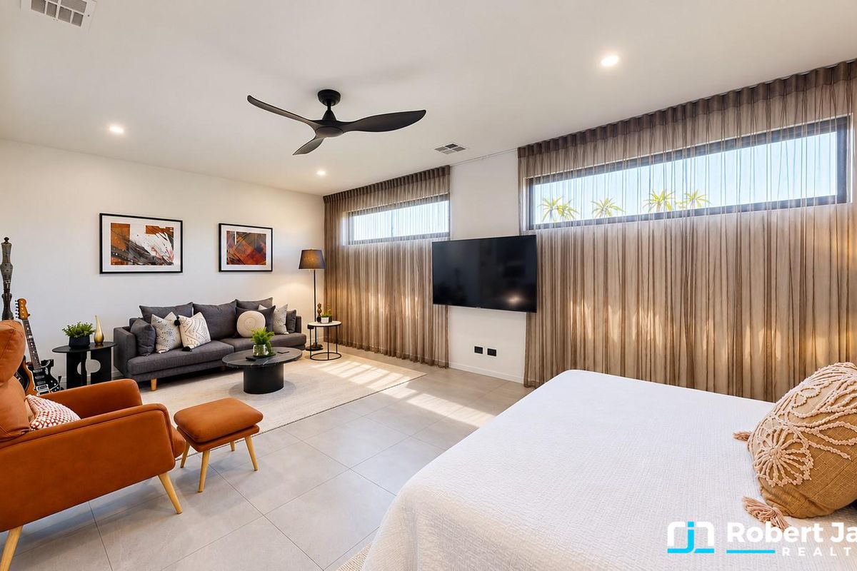 24 Amaroo Place, Cooroibah