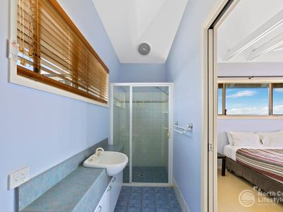 12 Tweed Coast Road, Hastings Point