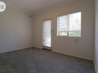 9 / 36 West Parade, West Ryde