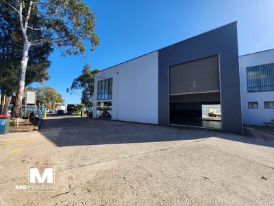 1 / 9 Ladbroke Street, Milperra