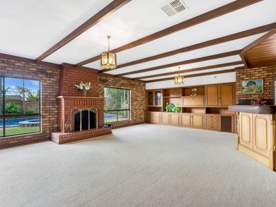 18 Palomino Drive, Auldana