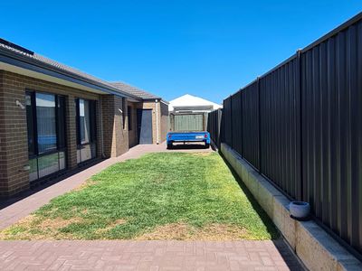 14 Nullagine Road, Banksia Grove