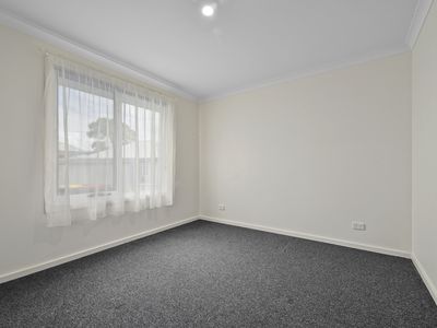 2 / 39 Adelaide Street, George Town