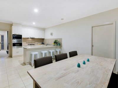 2 / 17 Bass Avenue, Rosebud