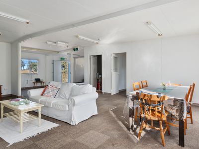 95 Daisyburn Road , Hilldene