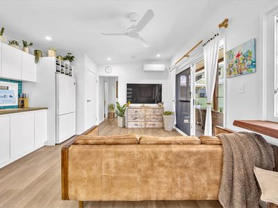 48 Blackcurrant Drive, Hideaway Bay