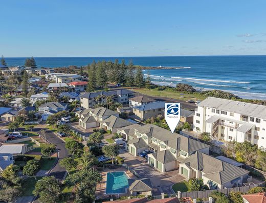 Invest, Holiday or Live the Dream - Catalina Court 3