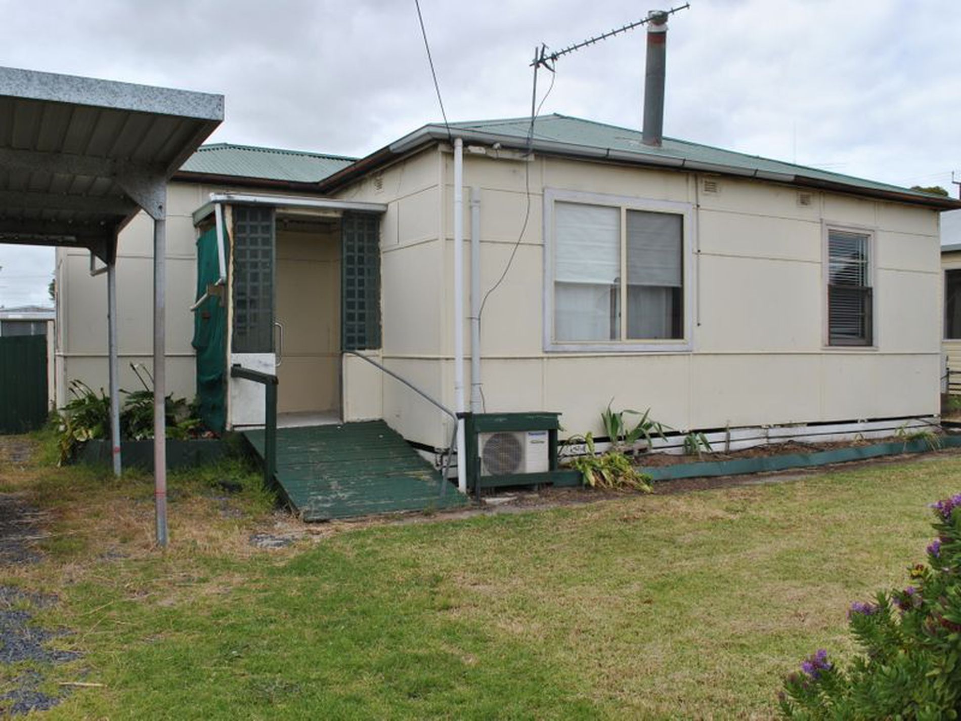 14 Grigg Tce, Millicent