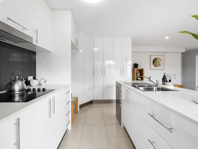 6 / 37 Witheren Circuit, Pacific Pines