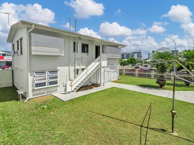 120 Mcleod Street, Cairns City