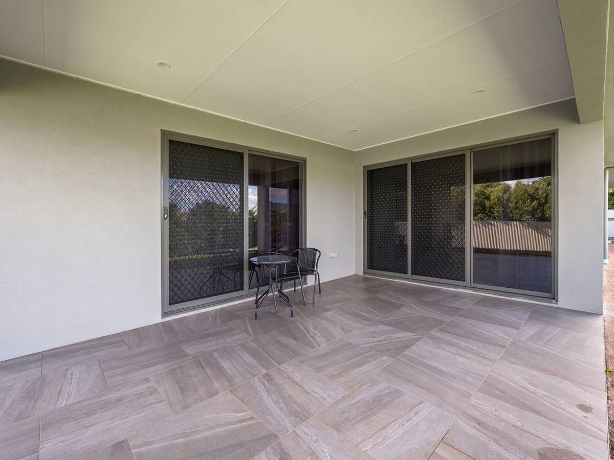 30 Lavender Crescent, Atherton