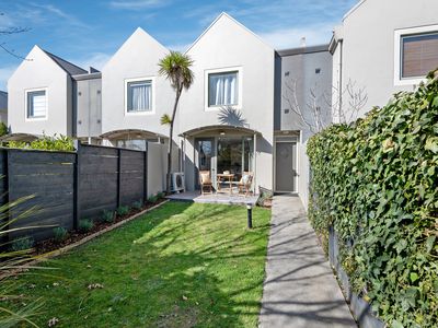 16B Saint Albans Street, Saint Albans