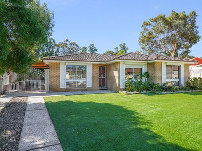 27 Dorset Close, Wakeley