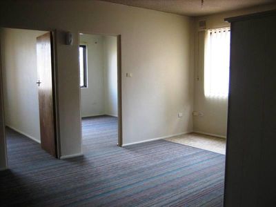 1 / 13 Peterborough Ave, Lake Illawarra