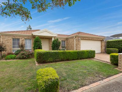 7 Stephanie Court, Patterson Lakes