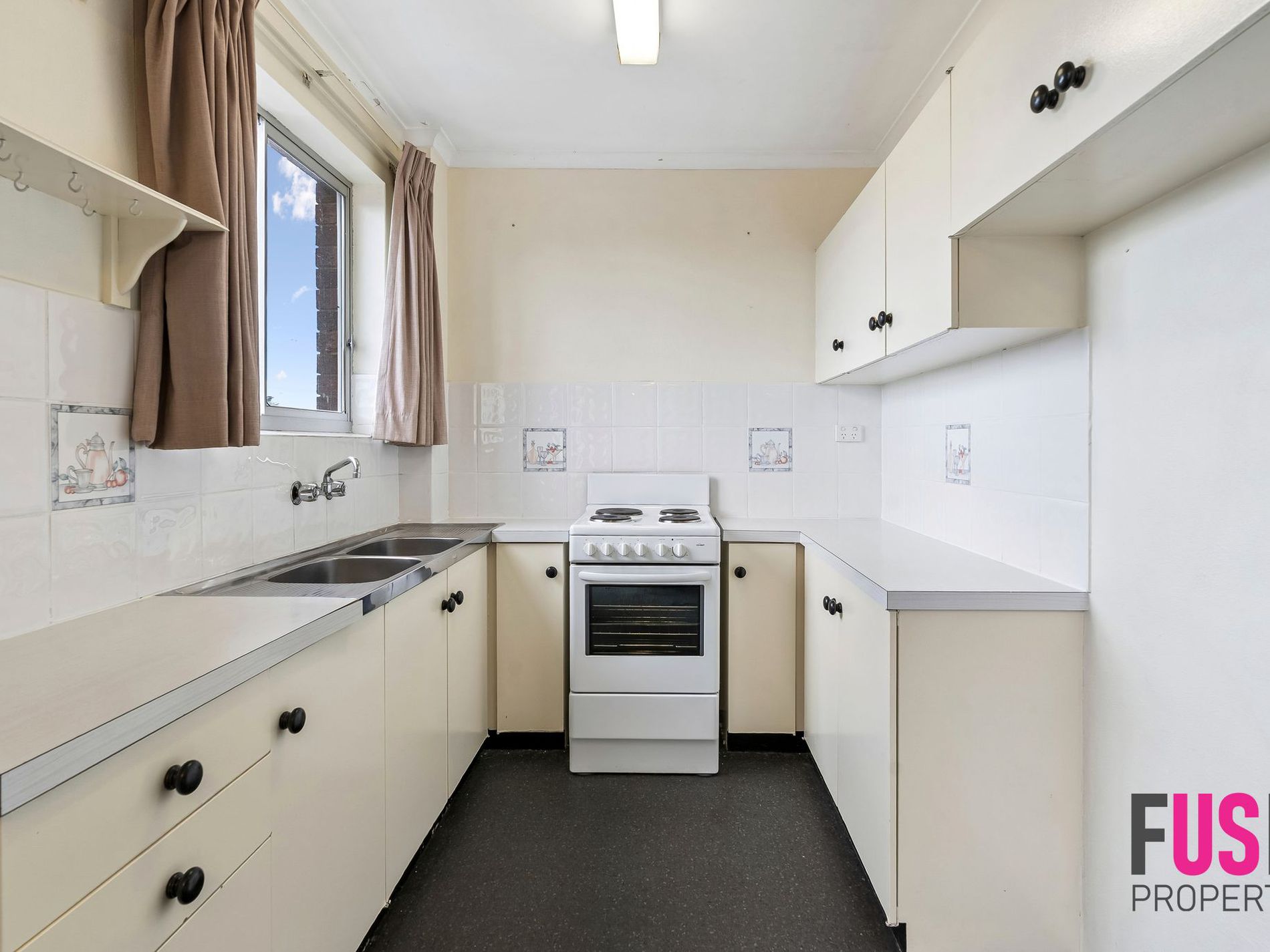 15 / 30 Trinculo Place, Queanbeyan East