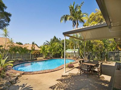 16 Sunningdale Avenue, Rochedale South