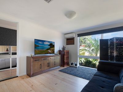 12 Manoora Drive, Hallett Cove