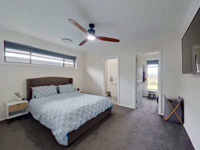 17 Waterway Crescent, Dubbo