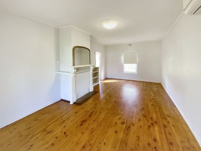 3 Little Queen Street, Forbes
