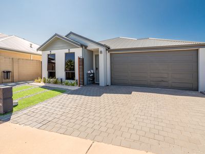 25 Lindt Crescent, Byford