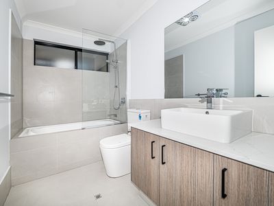 1 / 13 Welford Way, Success