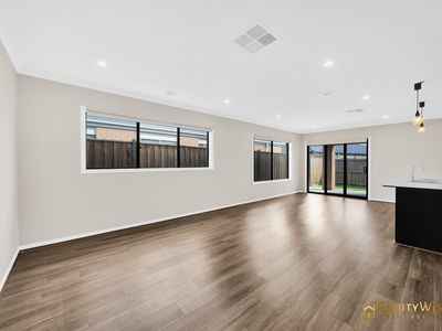 9 Lydney Street, Wyndham Vale