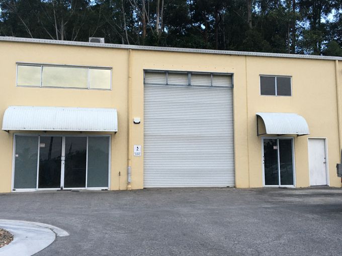 Unit 2, 3 and 4  / 18  Tectonic Crescent , Kunda Park