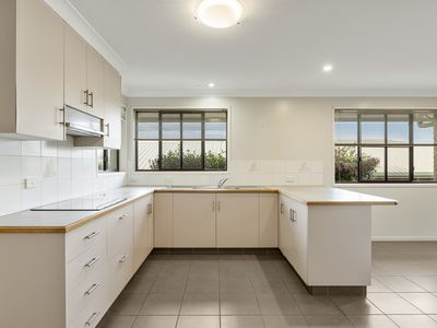 22 Nellie Street, Centenary Heights